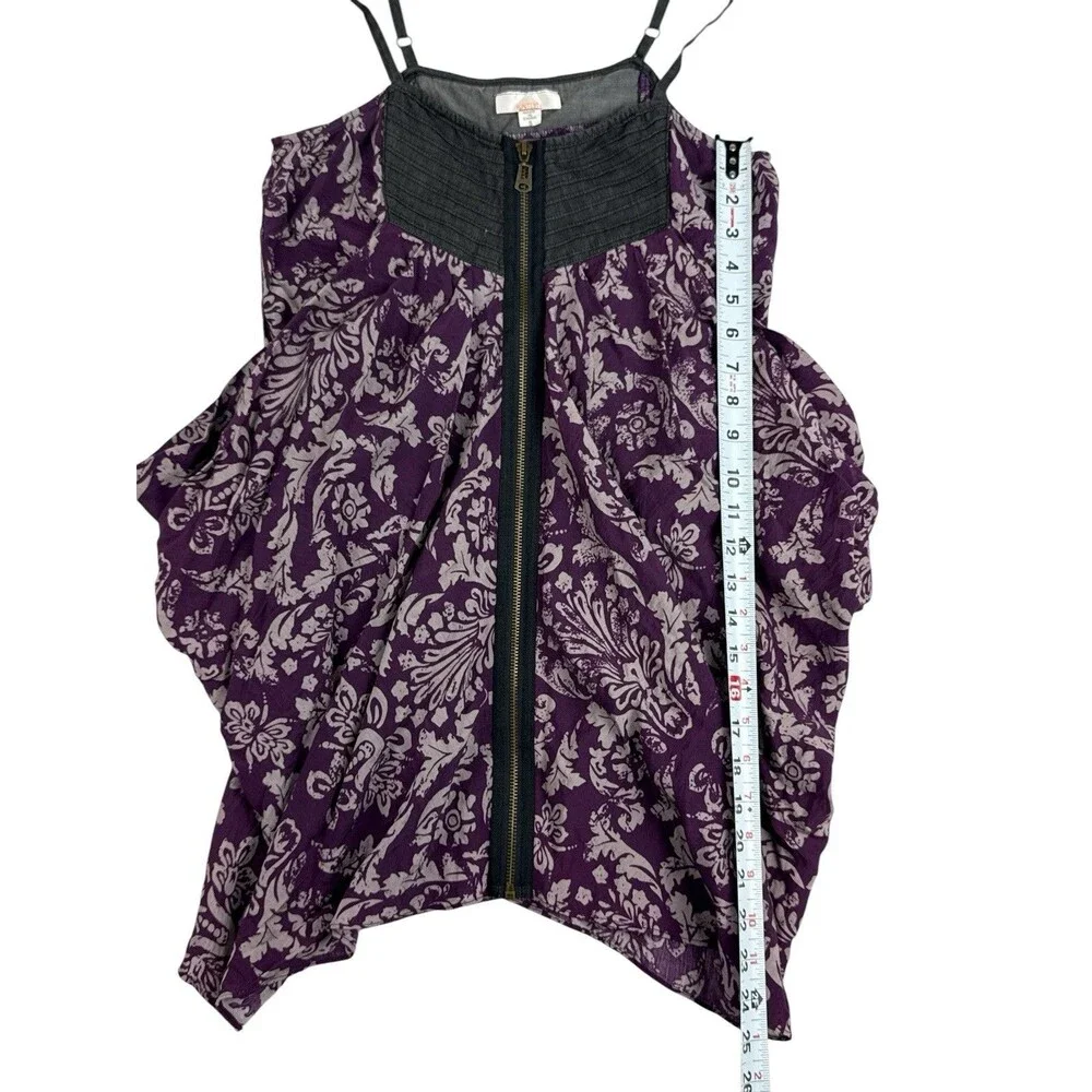 Kaitlyn Purple Floral Handkerchief Hem Cold Shoulder Zip Front Top Size S
